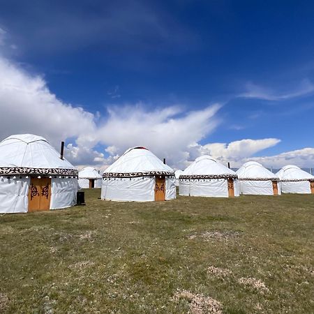 Yurt Camp "Sary-Bulun" At Song-Kul Lake, Naryn Exterior foto