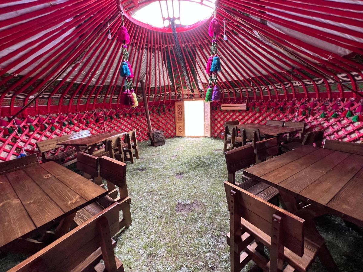 Yurt Camp "Sary-Bulun" At Song-Kul Lake, Naryn Exterior foto