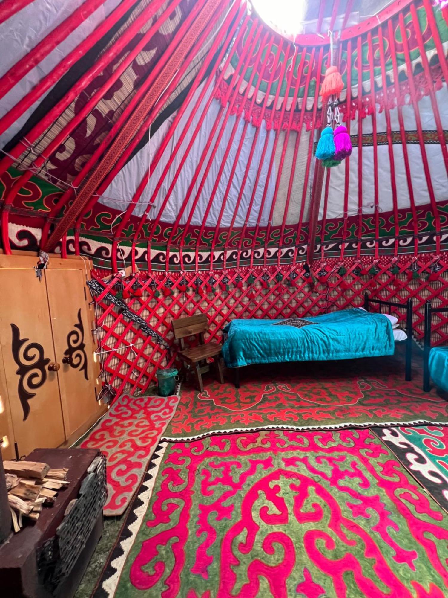 Yurt Camp "Sary-Bulun" At Song-Kul Lake, Naryn Exterior foto